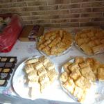 Kaffee, Kuchen und Plätzchen stehen bereit