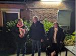 Peter Lutterbey bedankt sich bei den Gastgeberinnen Sandra Goldau und Elfriede Lutterbey