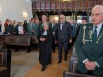 Einzug in die Kirche mit Pfarrerin Martina Bartling