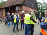 Gruppe Engel beim L&ouml;sen des Gordischen Knotens 