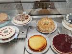 Das Kuchenbuffet steht bereit